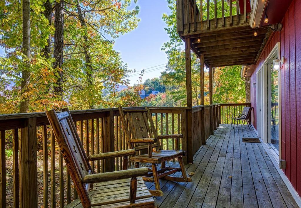 Four Bears Den, Hot Tub, 1089 Of Free Attraction Tickets For Each Paid Day, Dollywood And More Gatlinburg Exterior foto